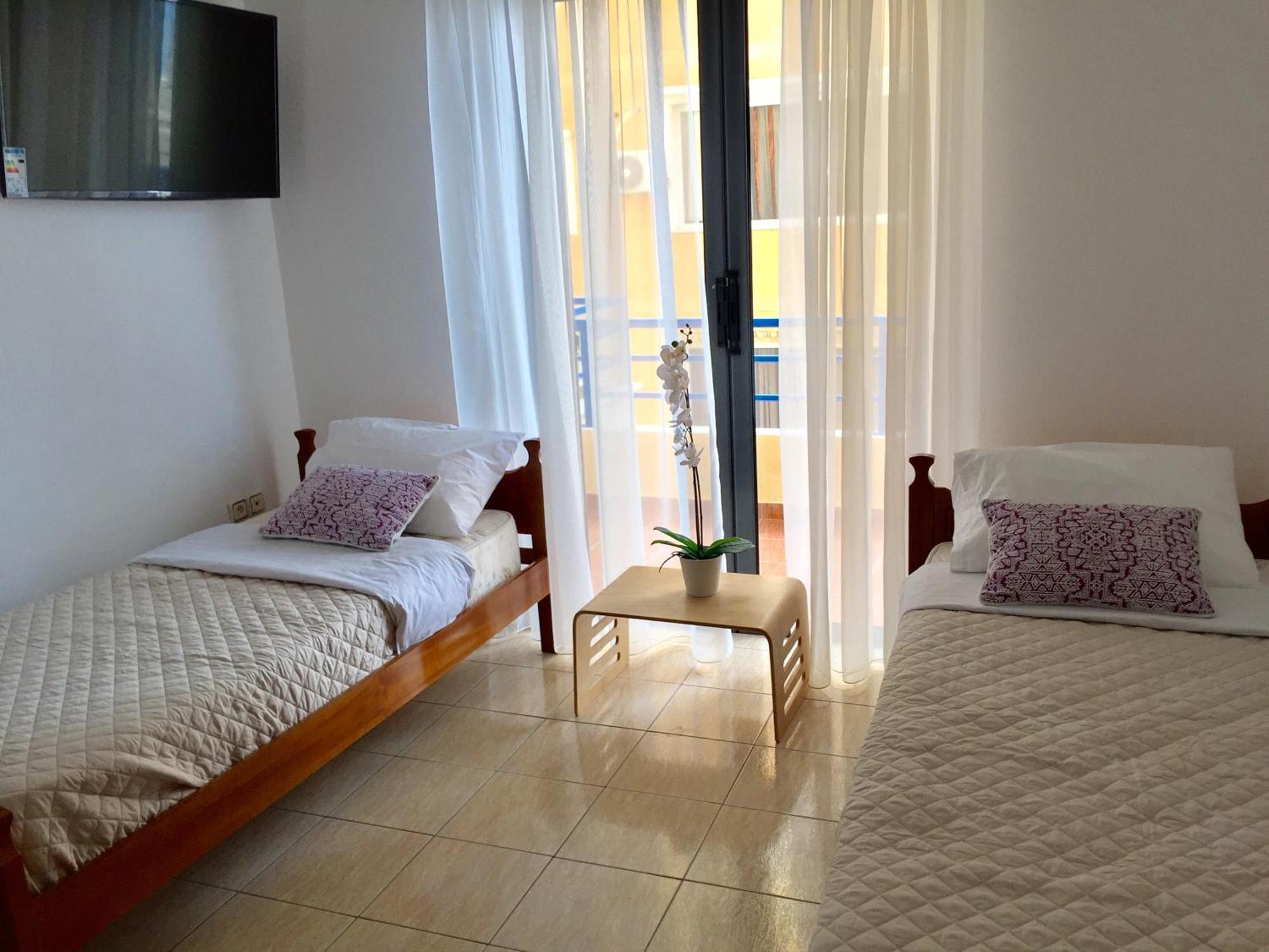 Sea And Sky Apartments Sarande Sarandë Quarto foto