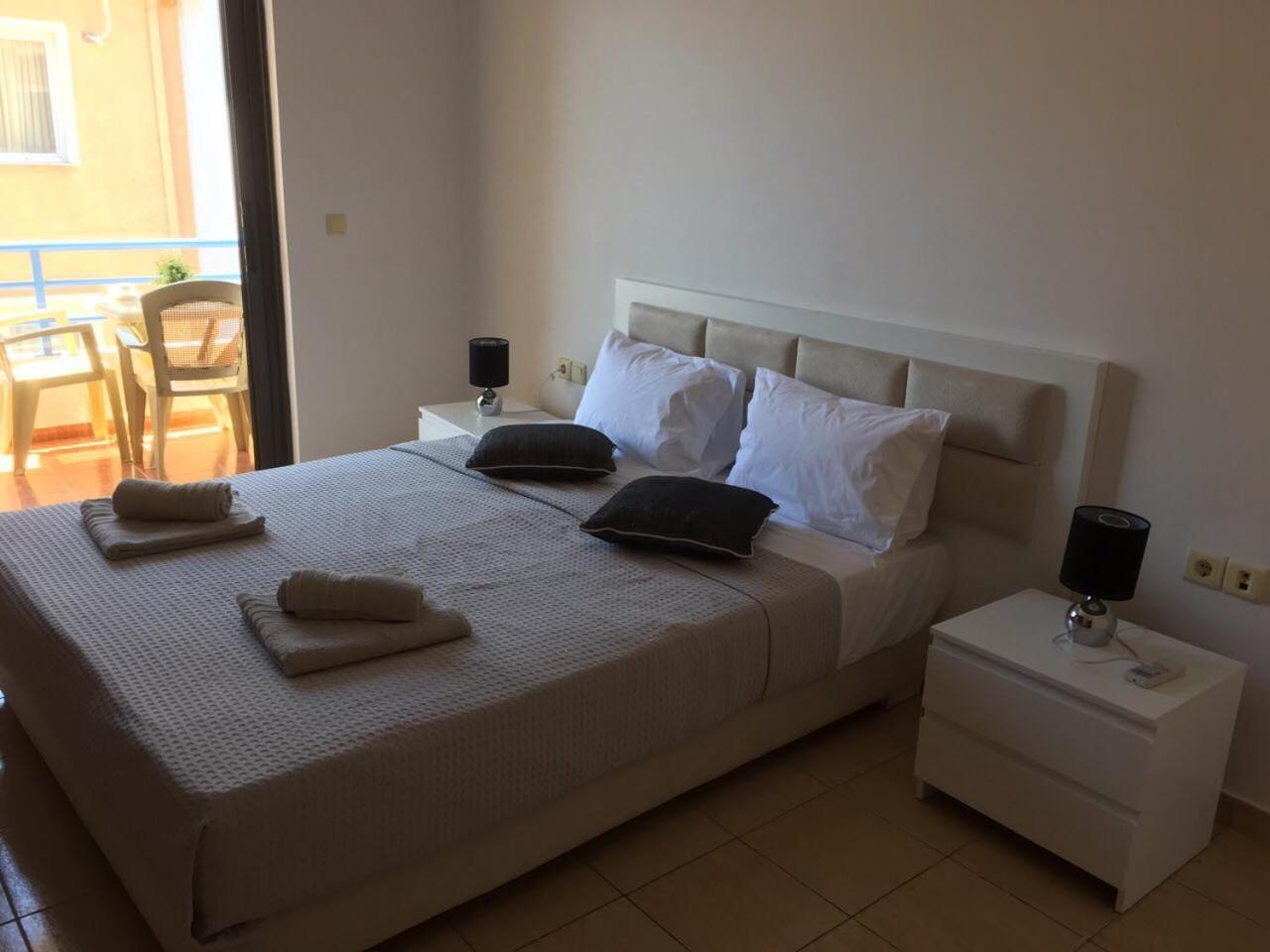 Sea And Sky Apartments Sarande Sarandë Quarto foto