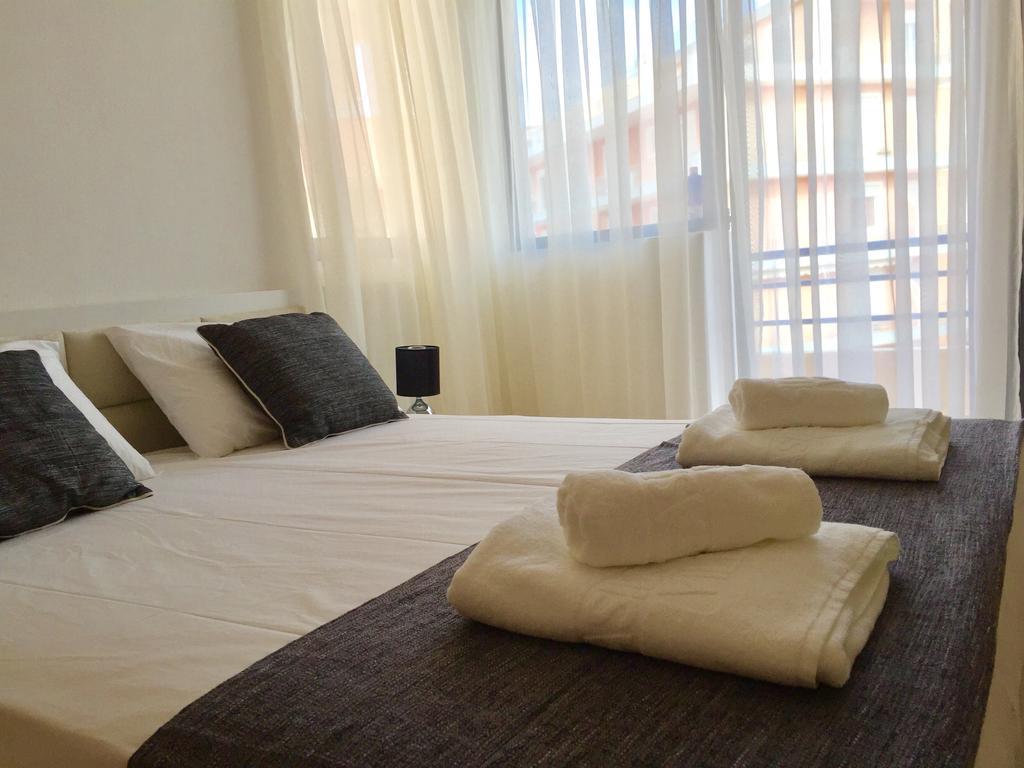 Sea And Sky Apartments Sarande Sarandë Exterior foto